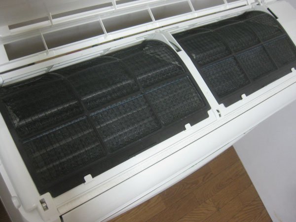 コロナ 冷房専用エアコンを大阪 堺市で買取