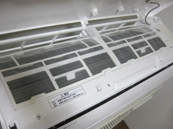 シャープ A高濃度プラズマクラスター7000のエアコンを大阪で買取ました。画像4