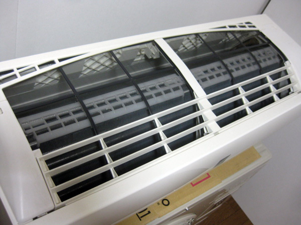 シャープ プラズマクラスター25000のエアコンを大阪で買取ました。画像5