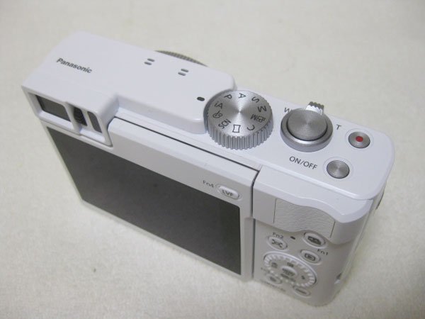 新品同様のパナソニック デジタルカメラを芦屋市で買取ました。画像4