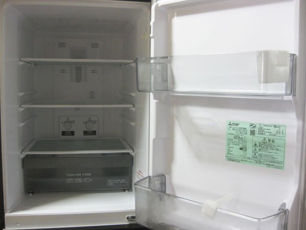 三菱電機の冷蔵庫を川西市で買取ました。画像3