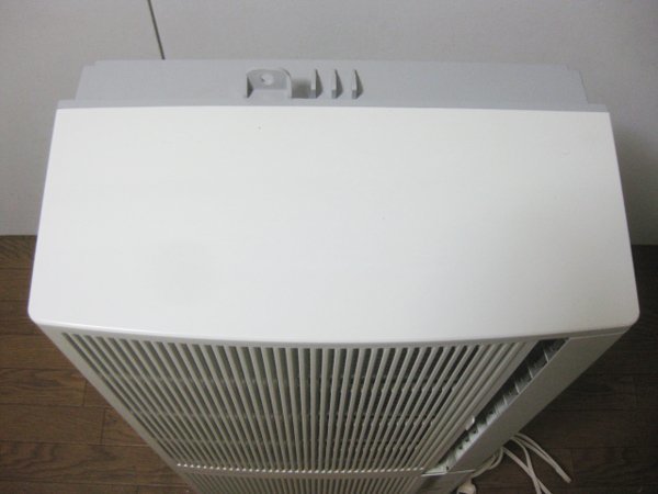 コロナの冷暖房兼用 窓用ウインドエアコンを大阪市西淀川区で買取ました。画像3