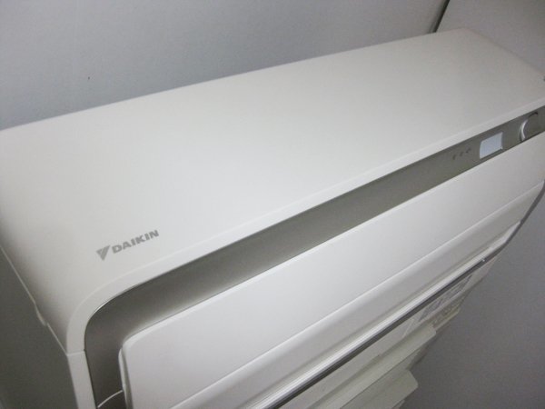 ダイキン うるさらXのエアコンを岸和田市で買取ました。画像3