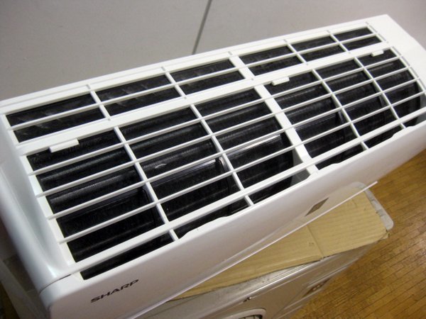 シャープ のエアコンを大阪 高槻市で買取ました。画像5