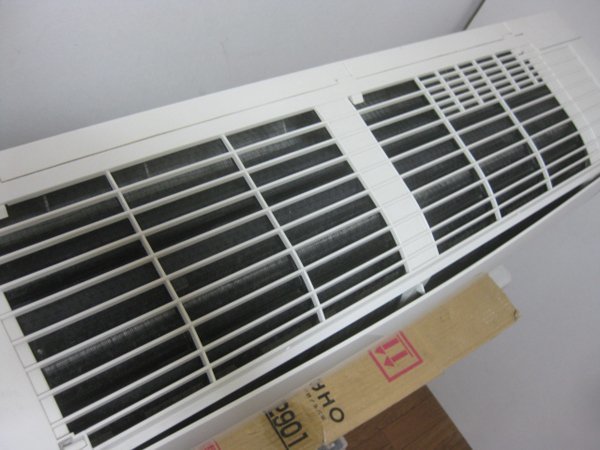 コロナ 冷房 暖房兼用のエアコンを大阪市福島区で買取ました。画像5