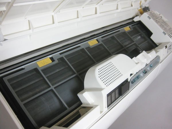 日立 白くまくんのエアコンを大阪市浪速区で買取ました。画像4
