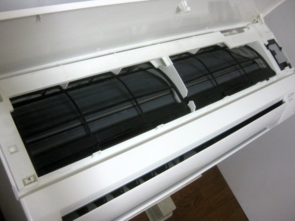 三菱電機 霧ヶ峰のエアコンを大阪市中央区で買取ました。画像3